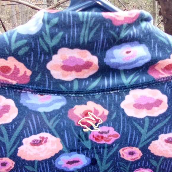 Rabbit Running 1/4 zip front long sleeve shirt in Poppy Women's Large - Picture 2 of 6